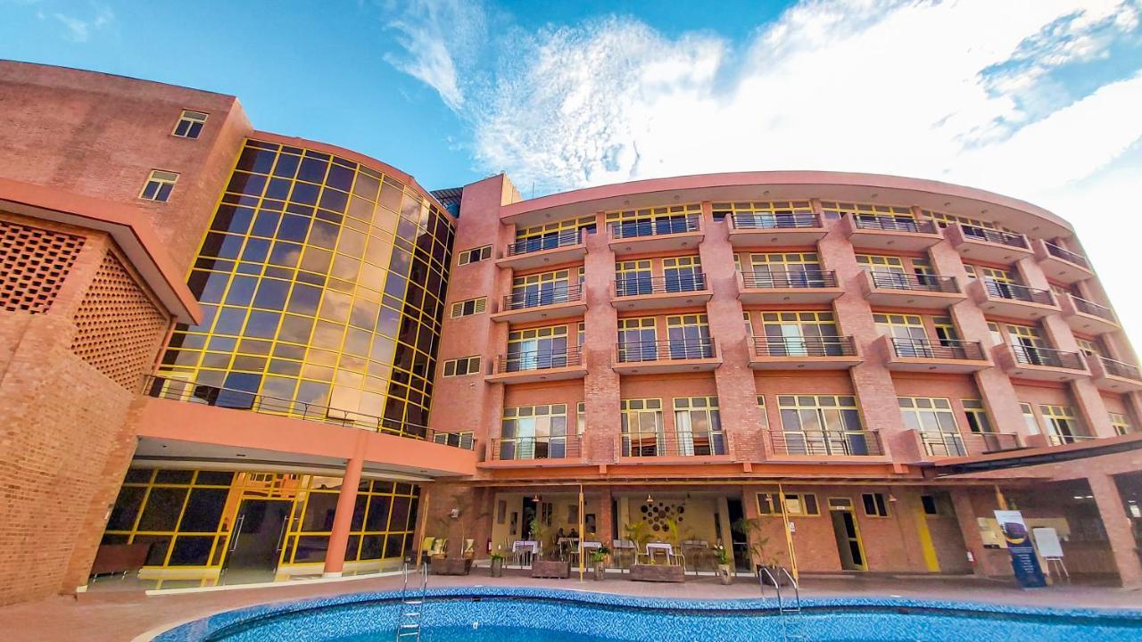 Sainte Famille Hotel Κιγκάλι Εξωτερικό φωτογραφία