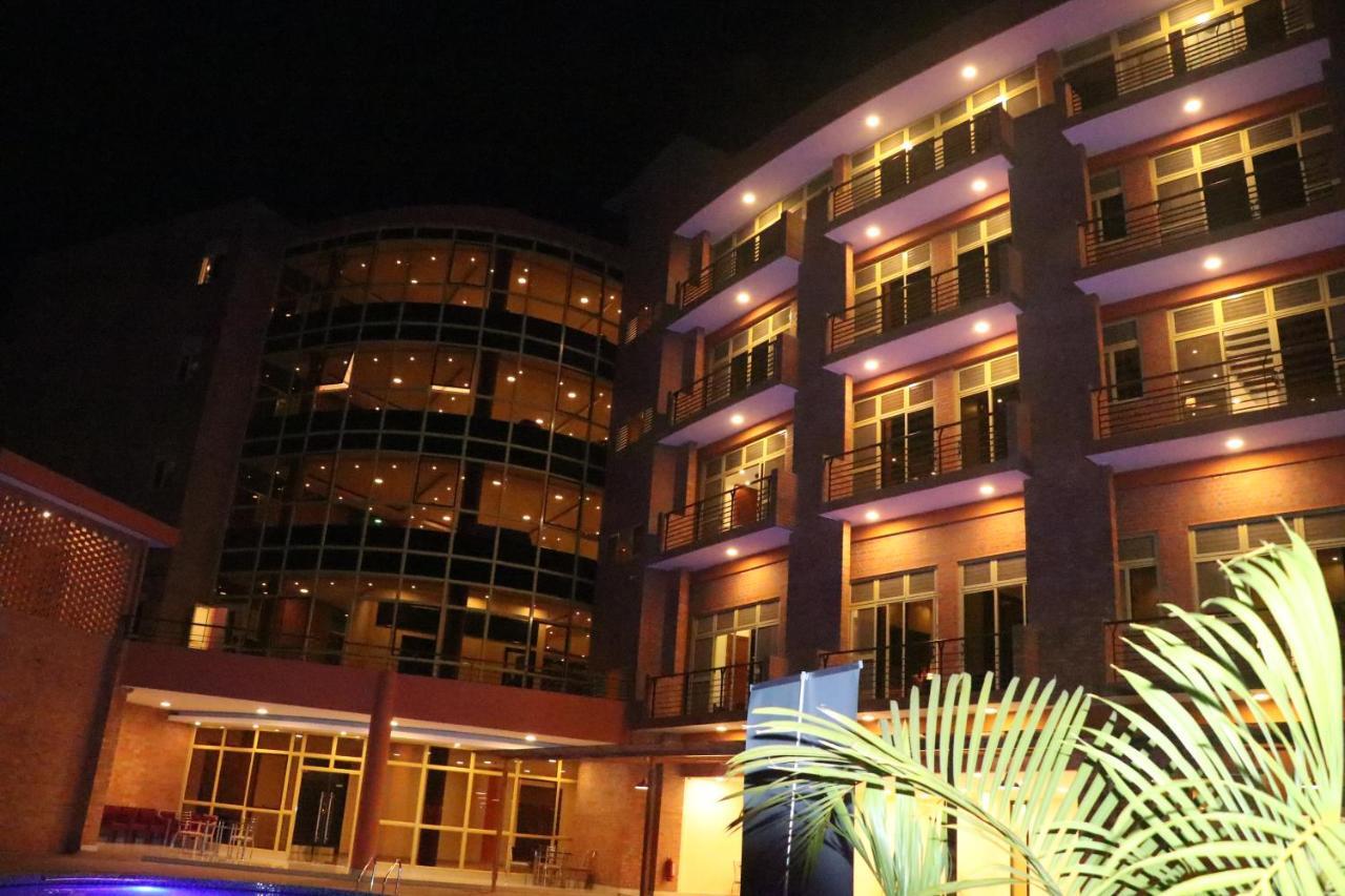 Sainte Famille Hotel Κιγκάλι Εξωτερικό φωτογραφία