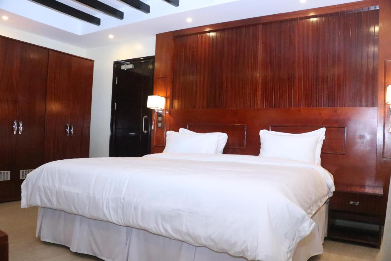 Sainte Famille Hotel Κιγκάλι Εξωτερικό φωτογραφία